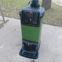 Stufa bruciatutto pronta all'uso 