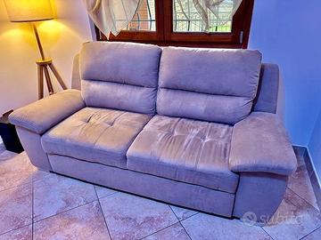 Divano 3 posti con meccanismo estraibile