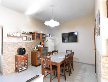 3 LOCALI A POLLENA TROCCHIA