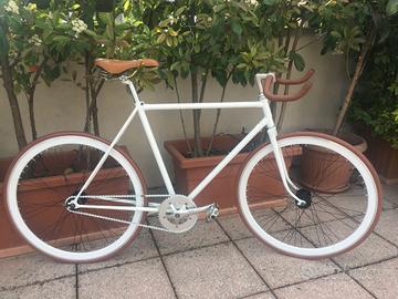 bicicletta scatto fisso 
