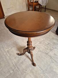 Tavolino liberty in legno