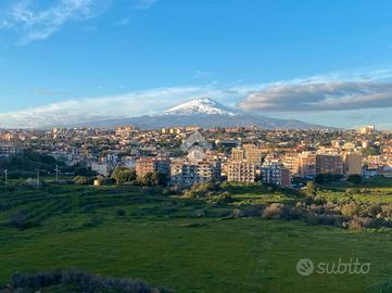RAPISARDI-4 Vani,terrazzo,vista Etna,già abitabile