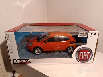 Fiat Grande Punto 1:18 Mondo Motors