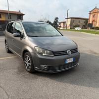 TOURAN 1.6-TDI-(CV105)-ANNO-2010-Km.238,000 Posti7