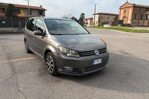 TOURAN 1.6-TDI-(CV105)-ANNO-2010-Km.238,000 Posti7