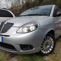 Lancia Ypsilon 1.2 69 CV Unyca
