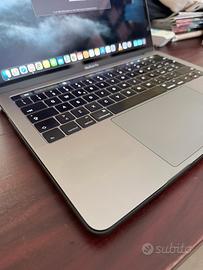Macbook pro 2016 4 porte