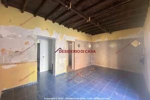 Locale, Santa Flavia.