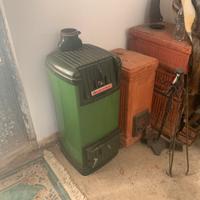Varie stufe a legna o in ghisa