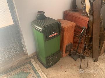 Varie stufe a legna o in ghisa
