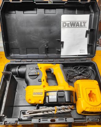 Tassellatore a batteria Dewalt DC212KA