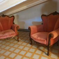 2 poltrone con tavolino