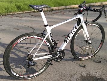 Bici da corsa in Carbonio GIANT