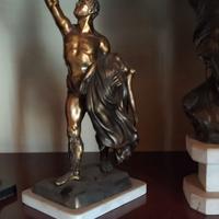 Scultura raffigurante “Soggetto mitologico"