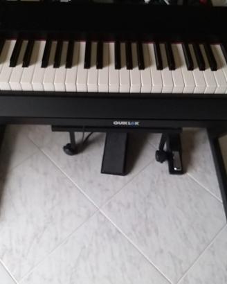 Pianoforte digitale "Roland F-20"