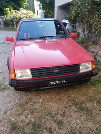 auto Ford escort 