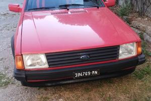 auto Ford escort 