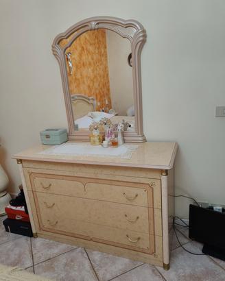 Como più specchiera da camera letto