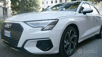 Audi A3 Sportback Business Advanced 3 g-tron 130cv