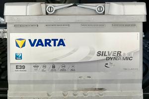 Batteria auto Varta AGM 70 Ah -760 A