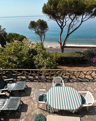 BORGIO VEREZZI - Vero fronte mare