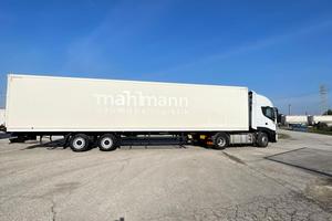 Semirimorchio furgonato Spier anno 2006