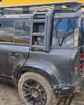 Land Rover Defender per ricmabi (2a)