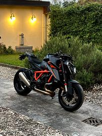 KTM 1390 Super Duke R