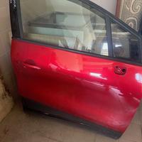 Porta anteriore destra rossa Renault Captur 2018
