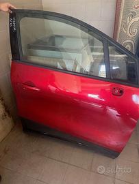 Porta anteriore destra rossa Renault Captur 2018