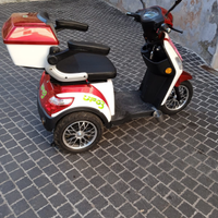 Ufo Ecobike Scooter elettrico tre ruote anziani