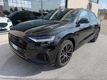 AUDI Q8 45 TDI quattro tiptronic Sport S LINE TETT