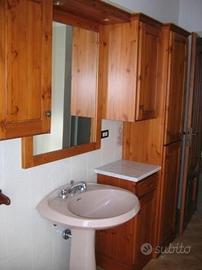 Mobile bagno in pino