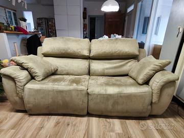 Divano 3 posti con meccanismo relax 