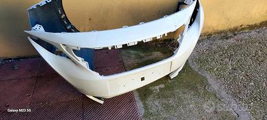 paraurti  anteriore  peugeot  5008 . 3008