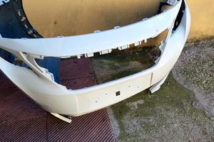paraurti  anteriore  peugeot  5008 . 3008