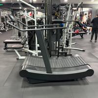 Tapis roulant, curvo