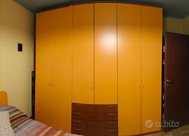 Armadio, scrivania, comodino 
