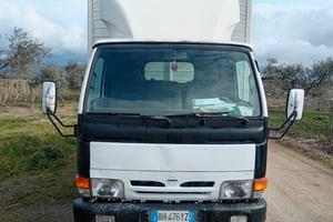 trattore furgone Nissan cabstar 110 cv tutbo