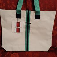 Borsa a spalla Tommy Hilfiger bianca