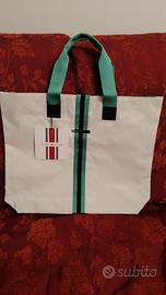 Borsa a spalla Tommy Hilfiger bianca