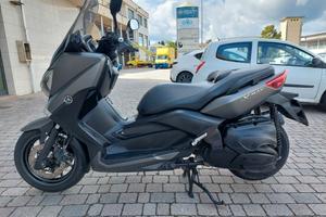Yamaha X-Max 400 abs
