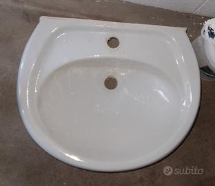 lavandino bianco 