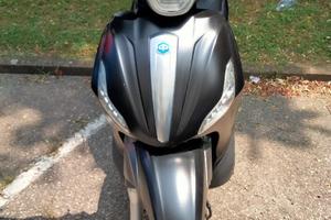 Piaggio Beverly 350 - 2016