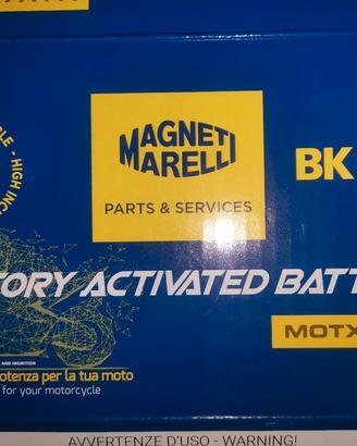 batteria magneti marelli 12v 6ah