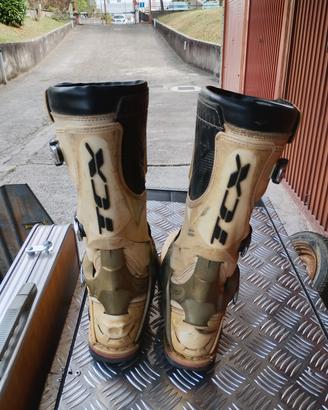 stivali motocross TCX