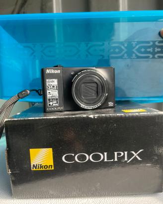 NIKON COOLPIX 8000