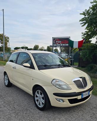 Lancia Ypsilon 1.2 Benzina con GARANZIA - NEOPATEN