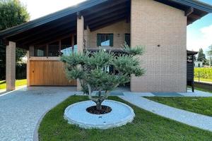 Casa singola 4 camere e giardino di 1000 mq