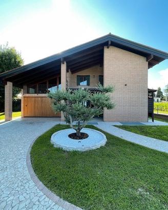 Casa singola 4 camere e giardino di 1000 mq